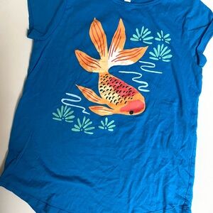 Tea Collection Vibrant Blue Tee with Orange Fish